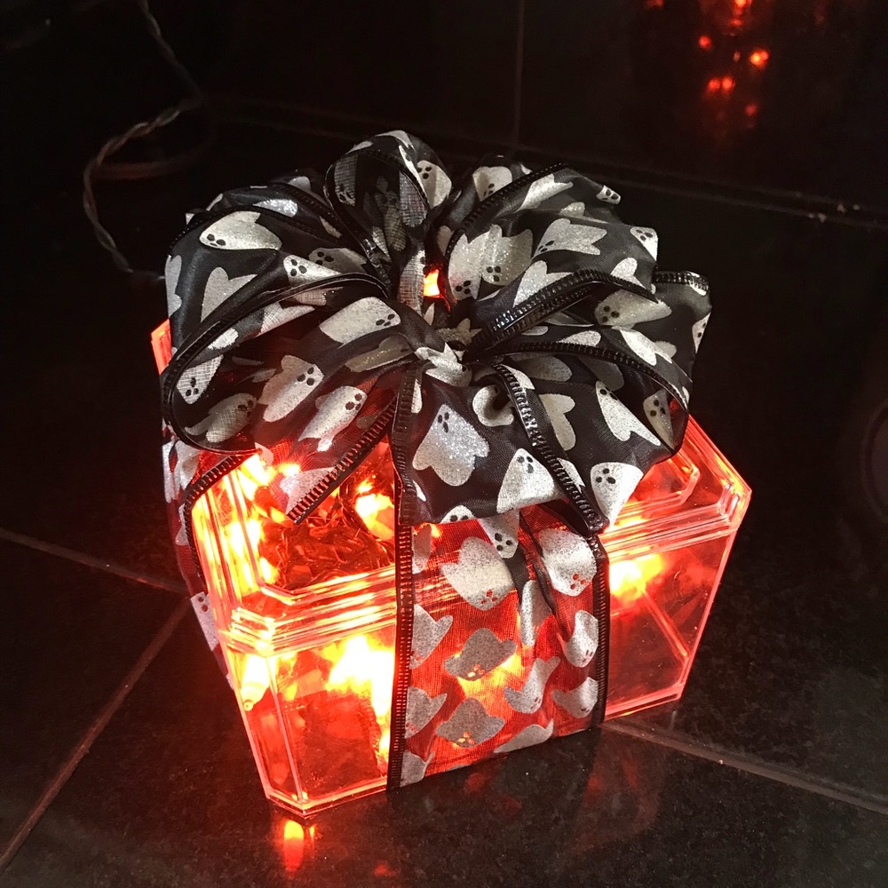 SOLD! Light up Halloween home decor